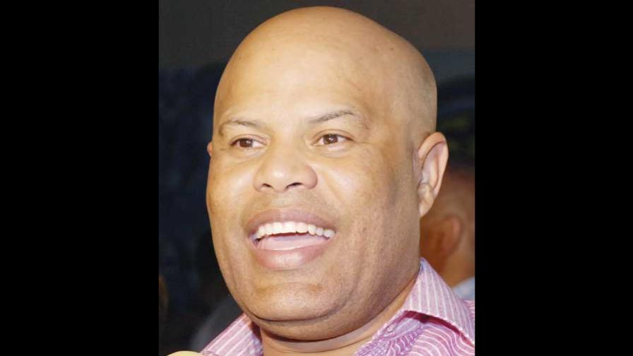 Rubby Pérez estrena Genial, su nueva producción musical