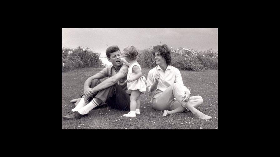 Subastan fotografías que revelan la faceta más personal de Kennedy