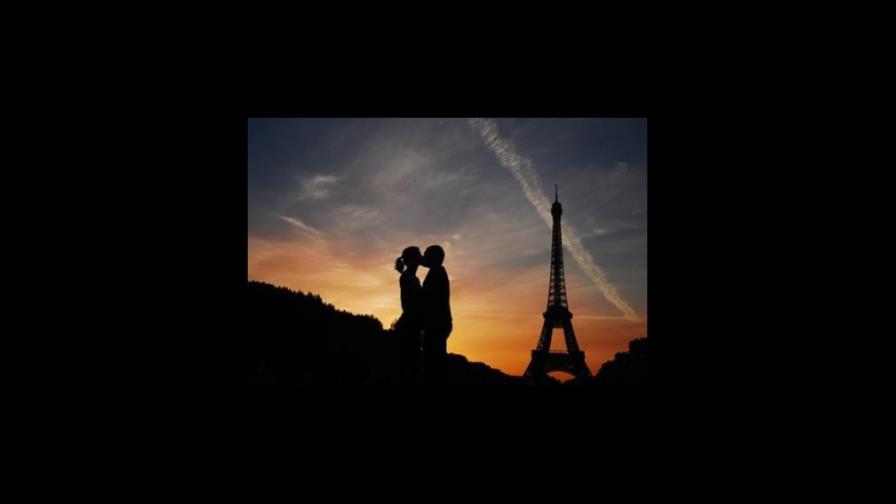 París propone paseos románticos para descubrir sus historias de amor