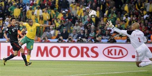 Sudáfrica anota primer gol del Mundial
