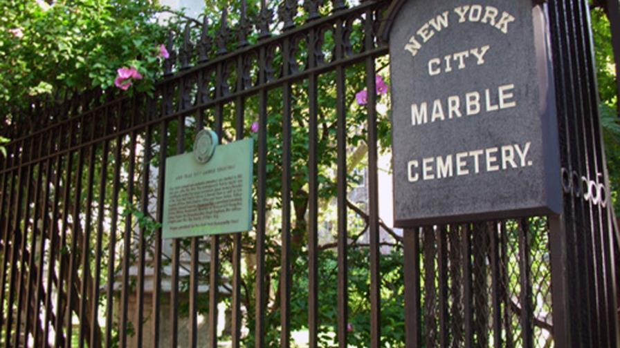 Hallan poderoso explosivo C 4 en cementerio de Manhattan