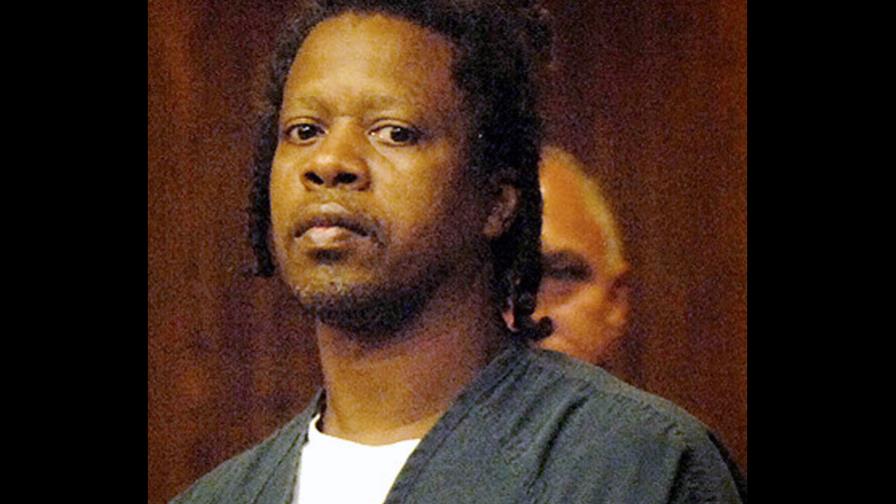 Padre viola sus cinco hijas y embaraza tres