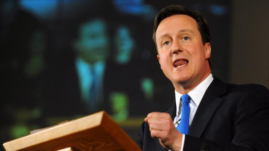 David Cameron, nuevo primer ministro británico; Brown renuncia