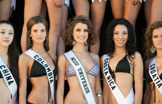 Elegancia y belleza en Miss Universo Elegancia y belleza en Miss Universo