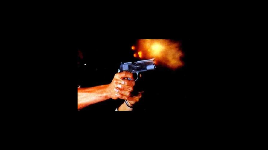 Policía hiere mujer y camarógrafo CDN cubría incidente desalojo Policía hiere mujer y camarógrafo CDN cubría incidente desalojo