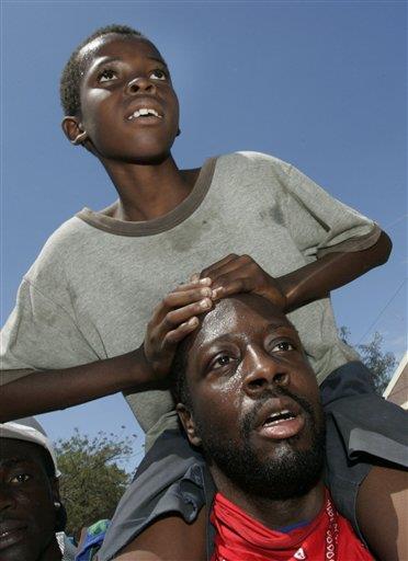 Solicitud de ayuda de Wyclef Jean para Haití sacude la red
