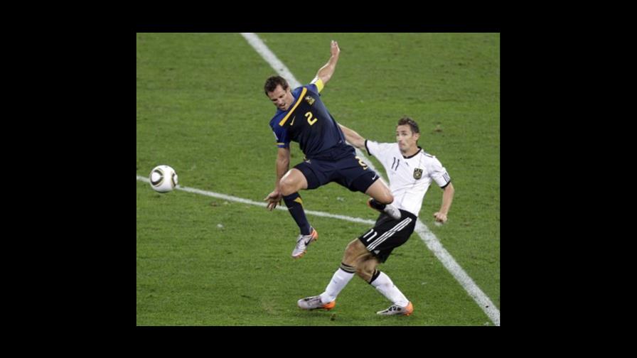 Alemania propina la primera goleada del Mundial a Australia