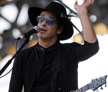 Masivo apoyo en festival de rock solidario con Chile