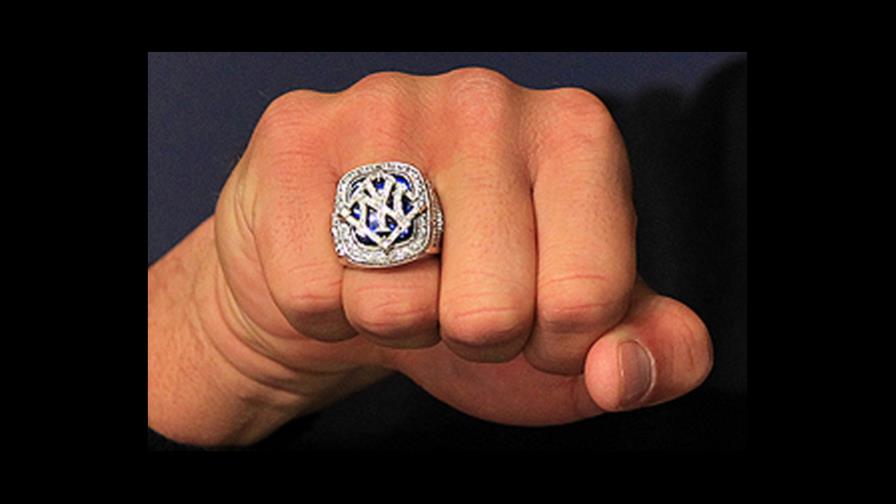 Yankees reciben anillos de campeón