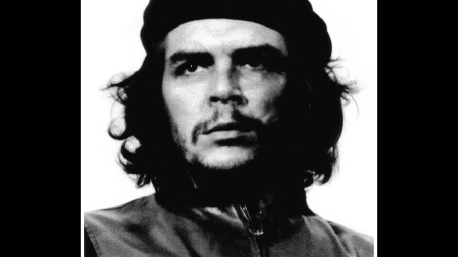 Subastan nuevas fotos de Fidel Castro y el Che