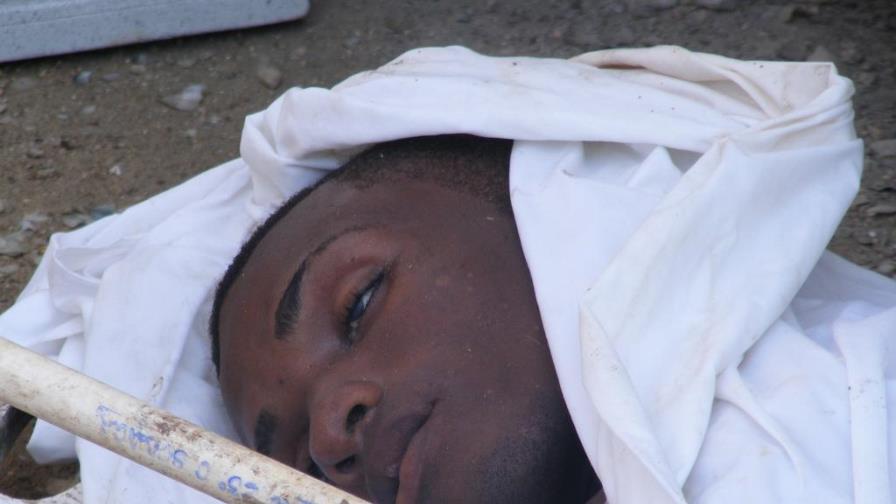 Tiburón devora hombre en aguas del mar Caribe