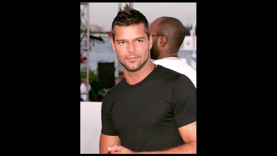 Nuevo disco de Ricky Martin sale en febrero