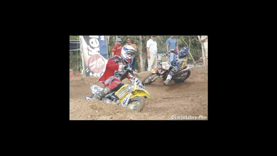 Raynear Mejía ganó 2 veces en motocross