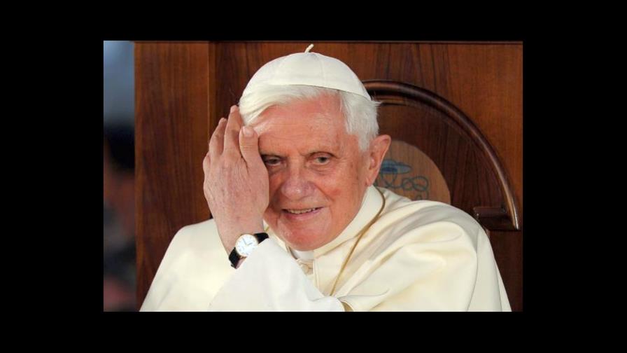 Benedicto XVI: Malos sacerdotes no pueden oscurecer lo bueno