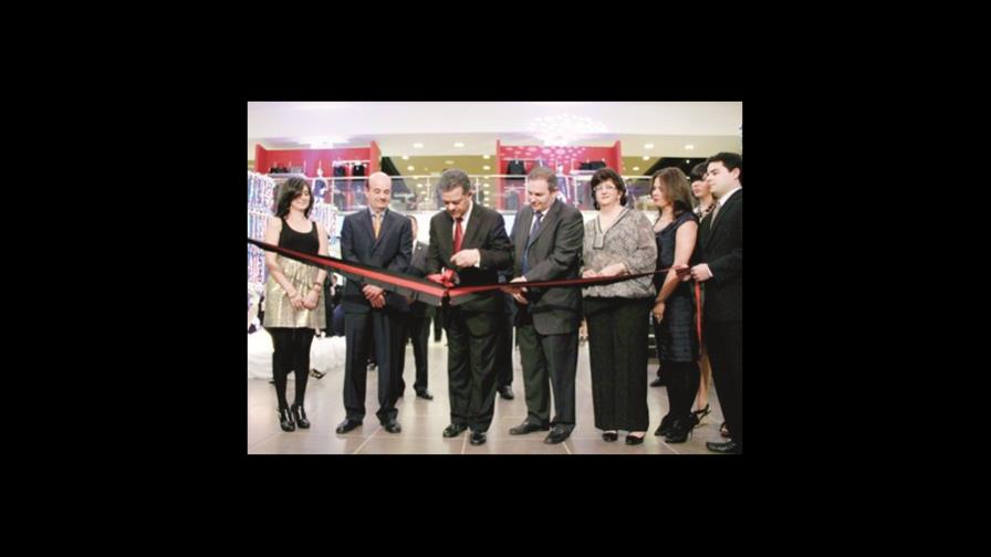 LF inaugura nueva Tienda Anthonys