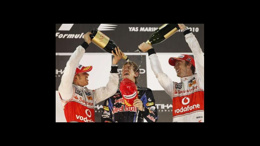 Vettel escribe historia en F1 con Red Bull