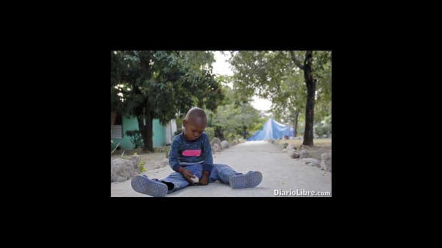 Denuncian situación de niños haitianos que quedaron huérfanos por terremoto