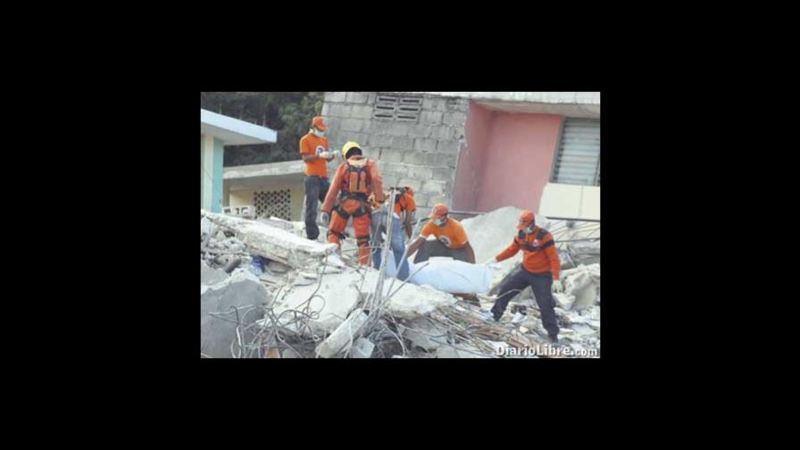 Dominican aid is seen in streets of Port-au-Prince
