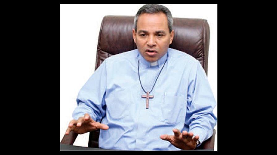 Reponen el concierto Católico soy del Padre Chelo