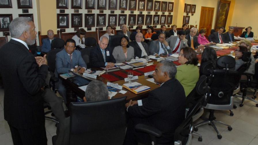 Consejo de Educación dice Textos Integrados no modifican curriculum vigente