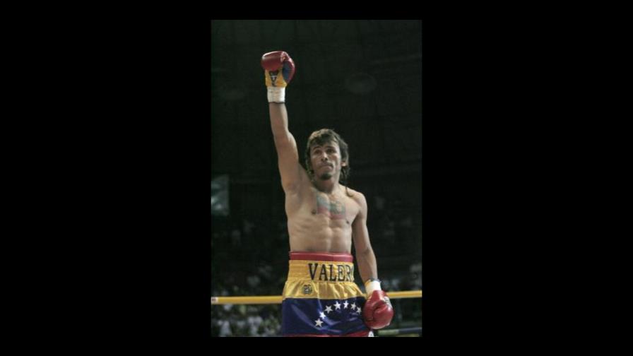 Campeón mundial de boxeo se ahorca tras confesar asesinó su esposa