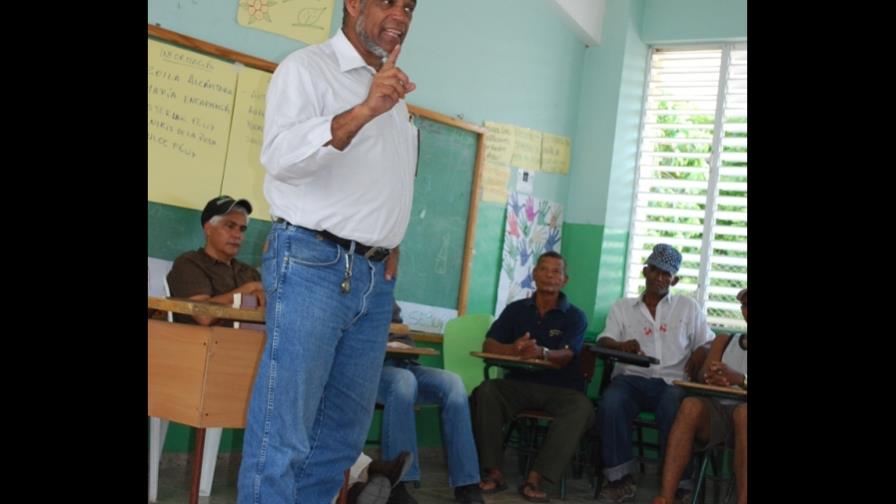 Medio Ambiente pide artesanos no comprar madera ilegal