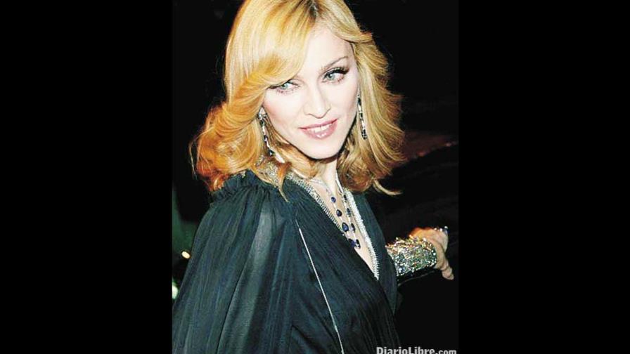 Ex presidenta filipina, Hillary y Madonna, entre las mujeres más poderosas