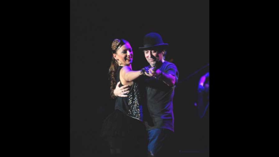 Como una rosa con espinas Sabina brilló