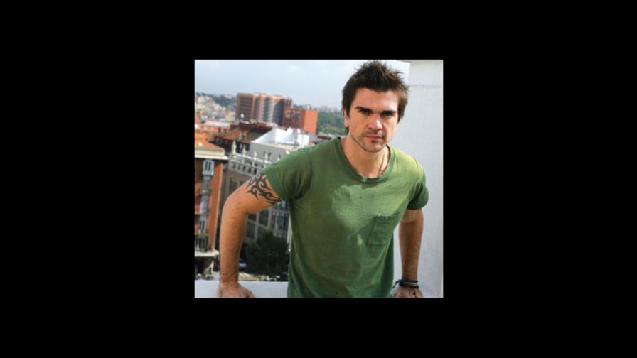 Juanes homenajea a Cerati cantando Música Ligera en Twitter Juanes homenajea a Cerati cantando Música Ligera en Twitter