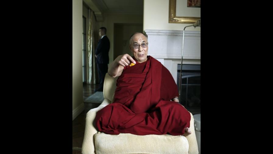 Dalai Lama dice que la fe puede darle disciplina a Tiger Woods Dalai Lama dice que la fe puede darle disciplina a Tiger Woods