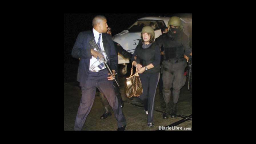 Sobeida llega a Najayo con cartera Louis Vuitton Sobeida llega a Najayo con cartera Louis Vuitton