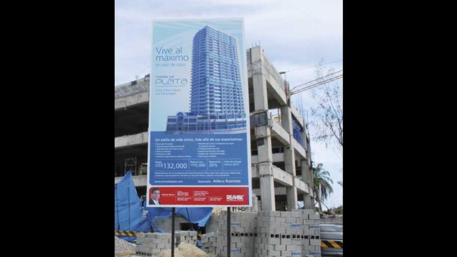 Descargan a los constructores de la Torre De Plata Descargan a los constructores de la Torre De Plata