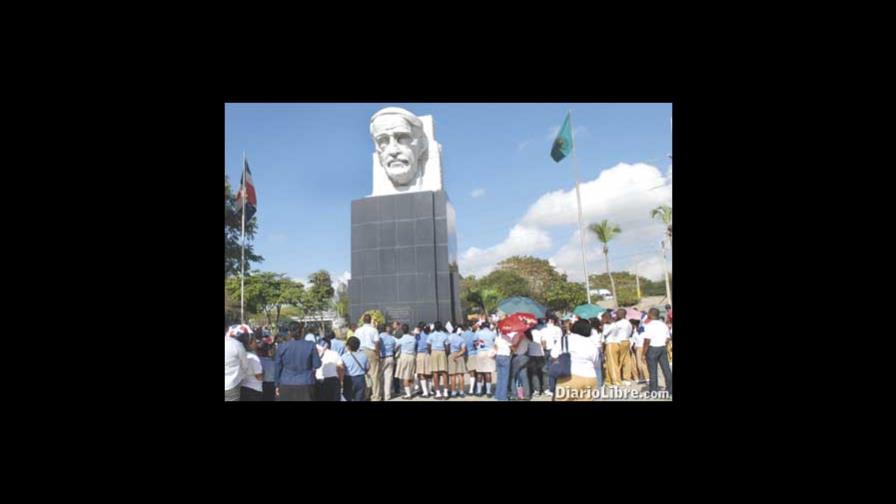 Rinden tributos a la memoria de Duarte Rinden tributos a la memoria de Duarte