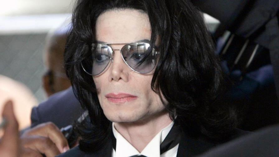 Médico de Michael Jackson suspendió resucitación