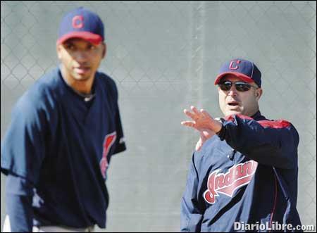 Criollos copan posiciones industria béisbol