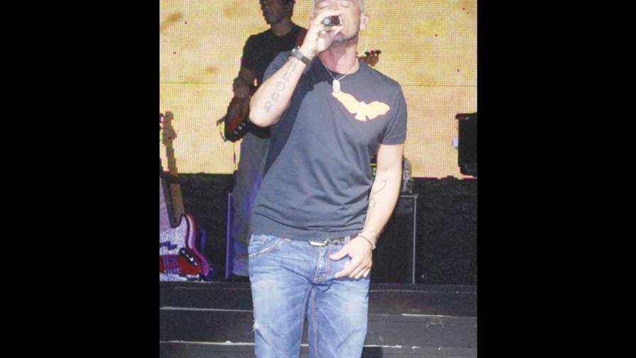 Eros Ramazzotti cantó por primera vez en Altos de Chavón