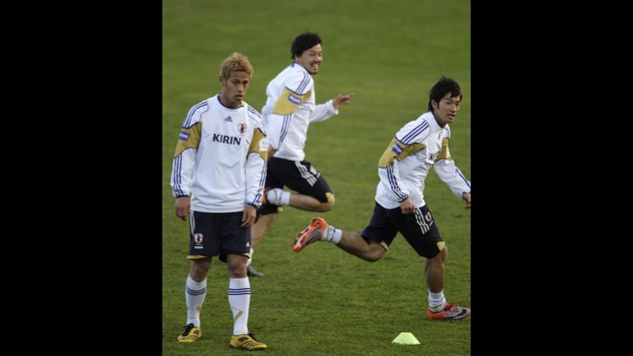 Japón con ventaja 2-0 sobre Dinamarca