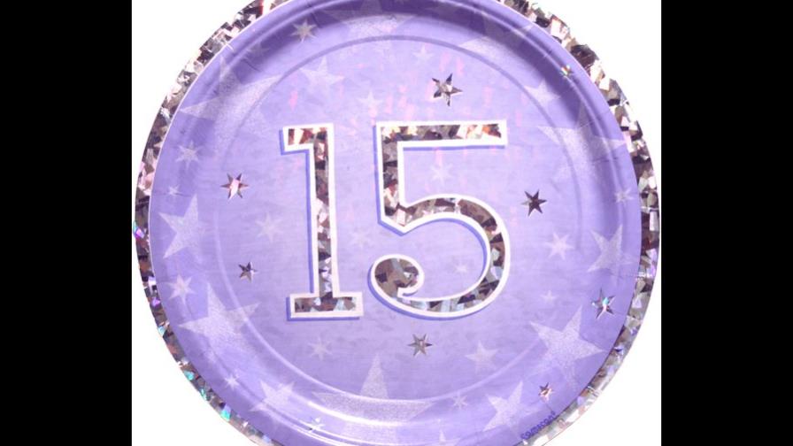 Los quince años de quince jovencitas