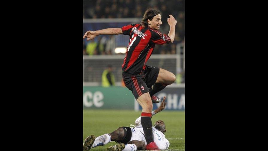 Real Madrid vapuleó 4-0 al Ajax; Milán avanza