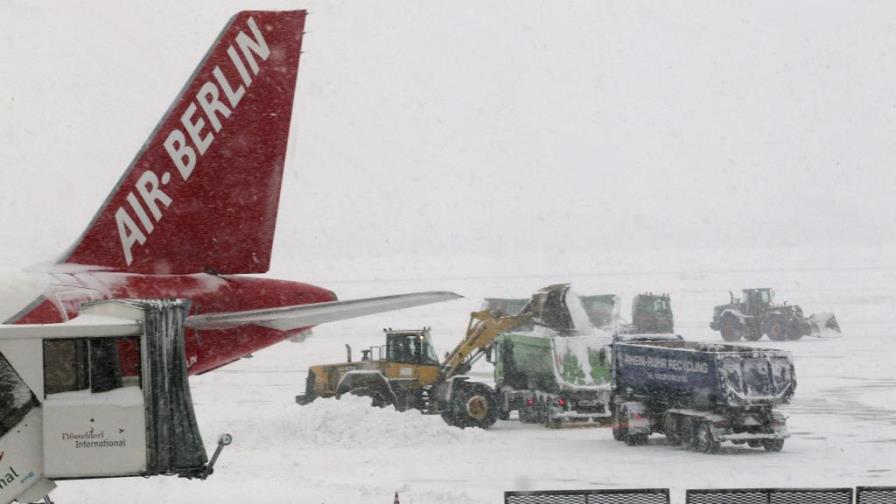 El temporal vuelve a complicar el transporte aéreo y terrestre en Europa