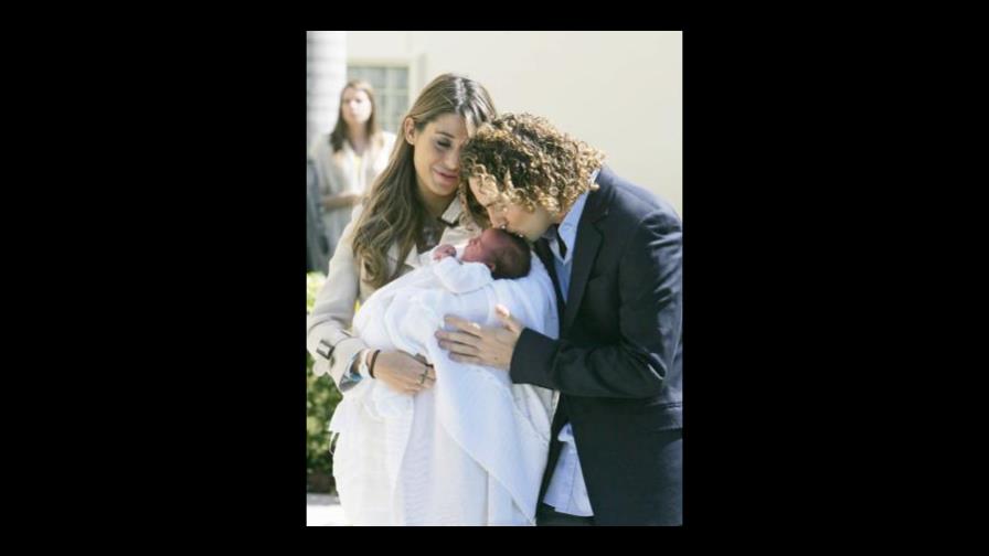 David Bisbal presenta a su hija Ella