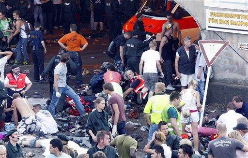 Estampida humana durante Love Parade en Alemania; 15 muertos