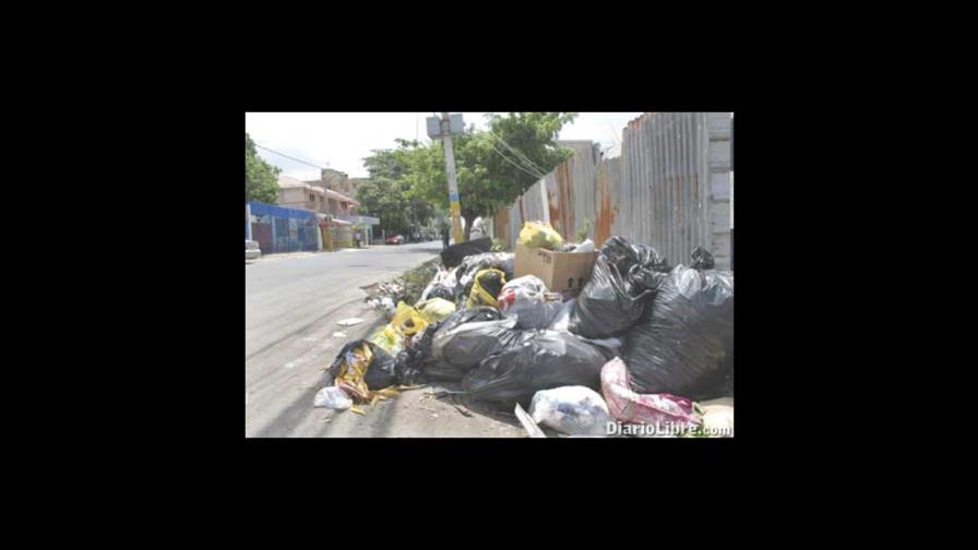 El Gran Santo Domingo está sucio por la basura acumulada