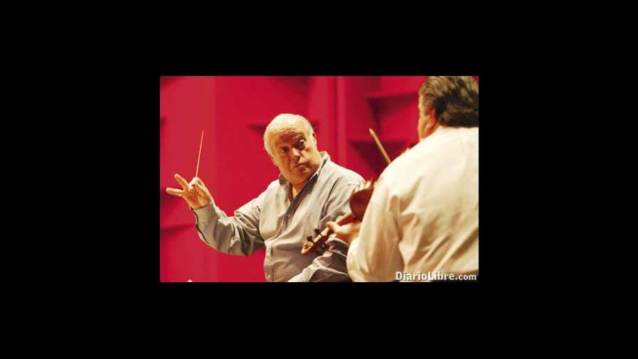 Artistas ponderan trayectoria de Carlos Piantini