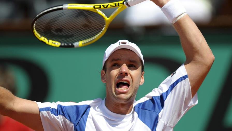 Nadal vence a Zeballos y logra su decimoséptima victoria en tierra Nadal vence a Zeballos y logra su decimoséptima victoria en tierra