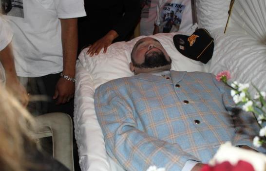 Familiares y amigos dan último adiós a José Lima en NY