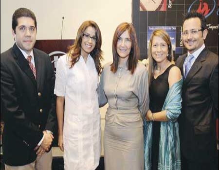Celebran 1ra conferencia De regreso a la Cruz