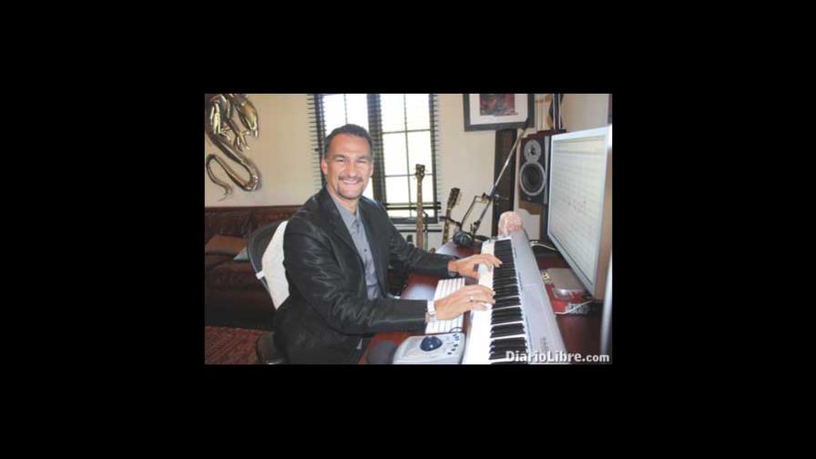 Kike Santander trata de reinventarse en LA