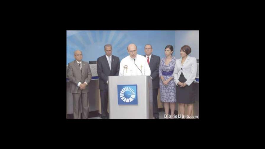 Banco Popular, con sucursal en Blue Mall