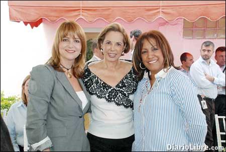 Orange reconoce labor de Jeannette Rodríguez